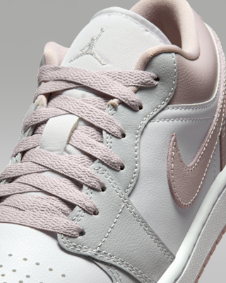 Air Jordan 1 Low Women's Shoes. Nike JP